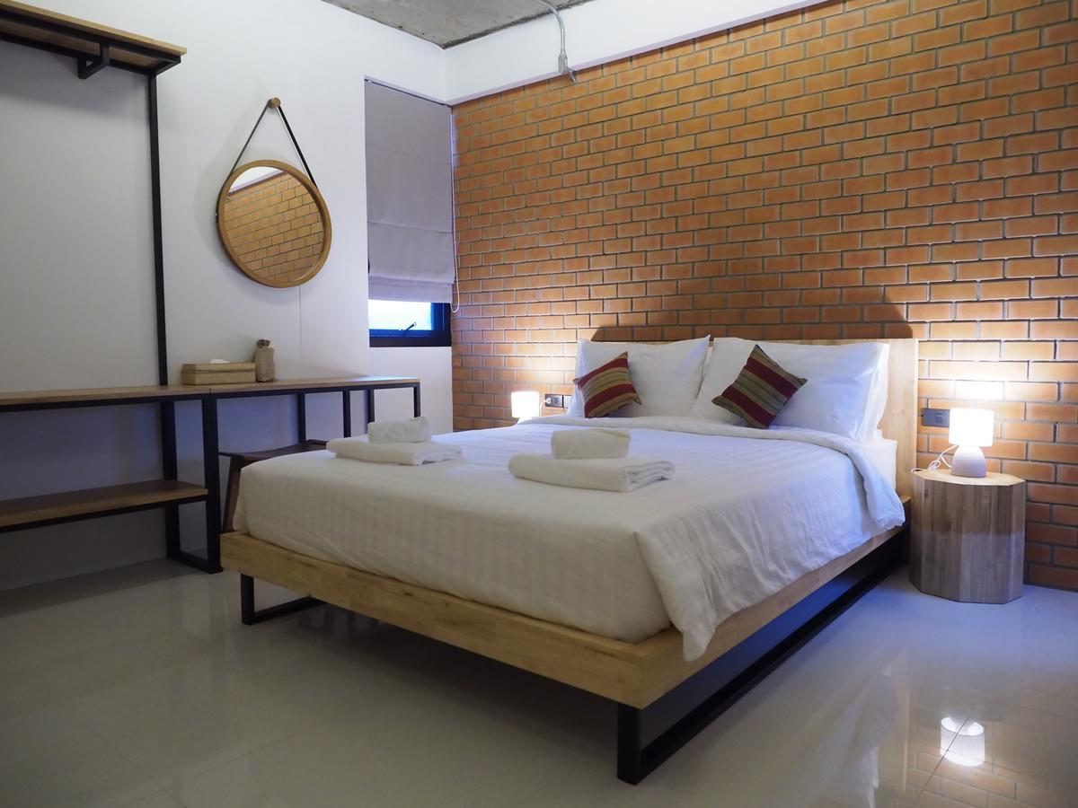 Hotel Luck Esan Loft à Ubon Ratchathani Extérieur photo