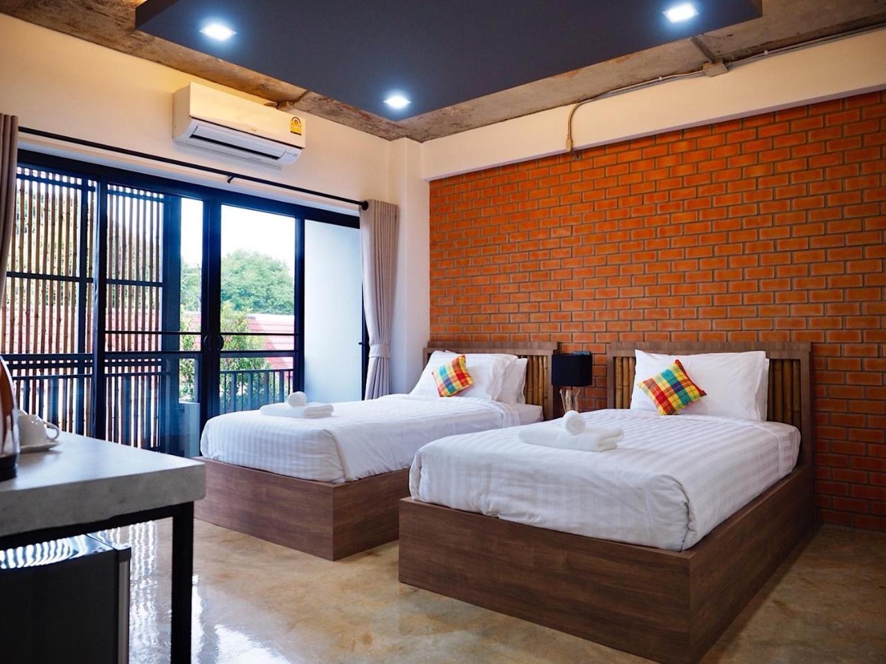 Hotel Luck Esan Loft à Ubon Ratchathani Extérieur photo