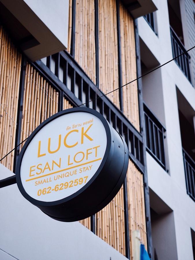 Hotel Luck Esan Loft à Ubon Ratchathani Extérieur photo