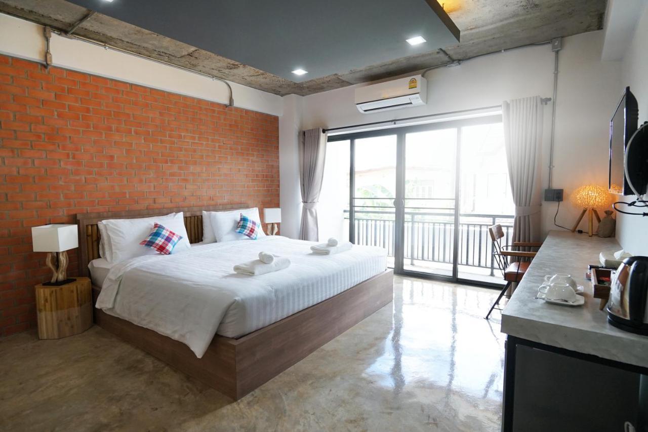 Hotel Luck Esan Loft à Ubon Ratchathani Extérieur photo