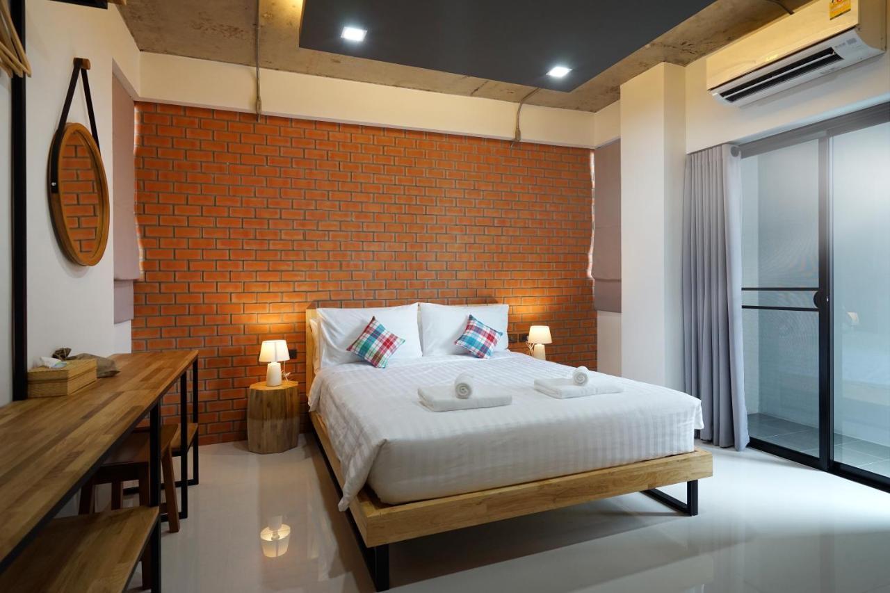 Hotel Luck Esan Loft à Ubon Ratchathani Extérieur photo